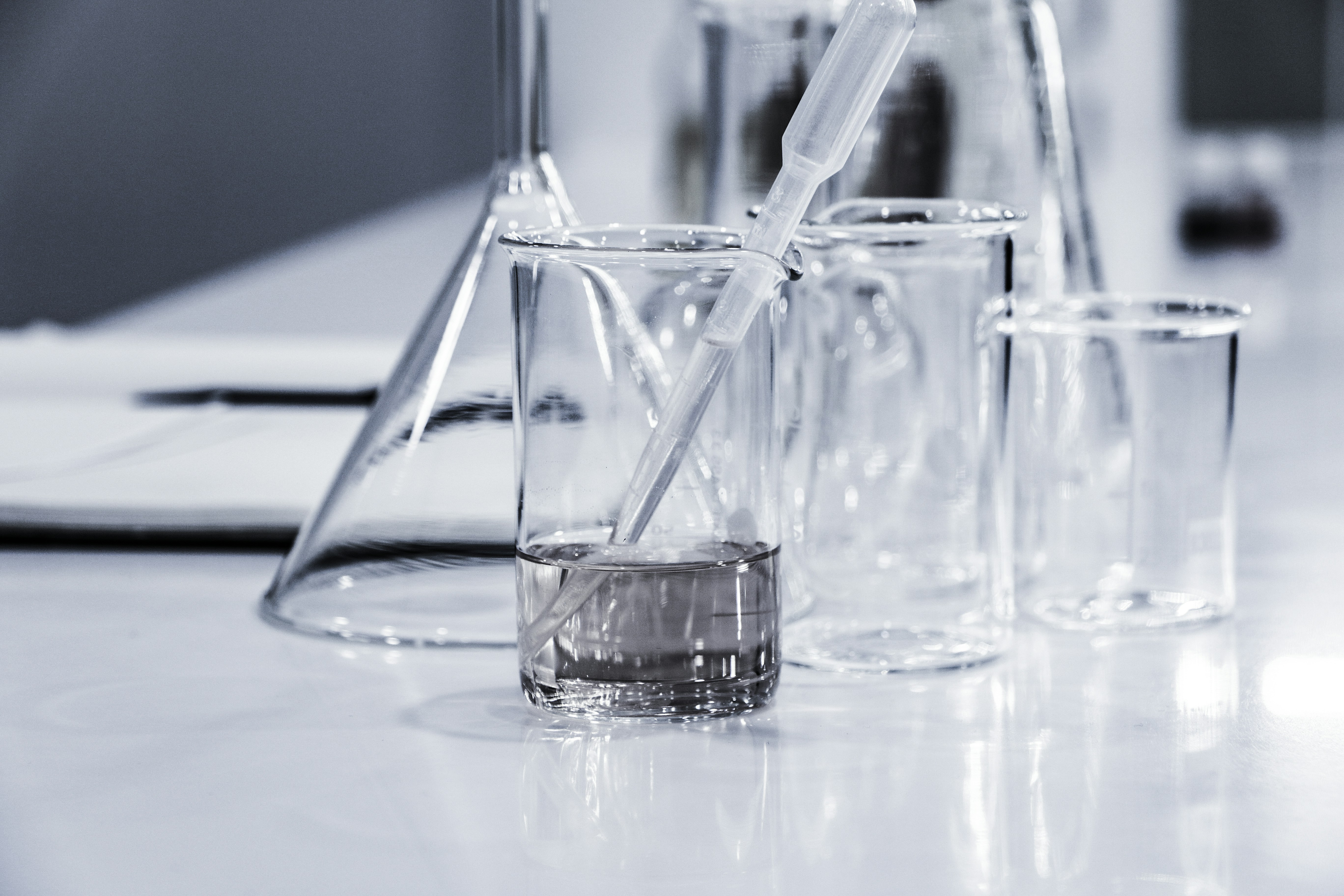 I-Polyethylene Glycol 400: I-solvent enamakhemikhali esebenza kahle